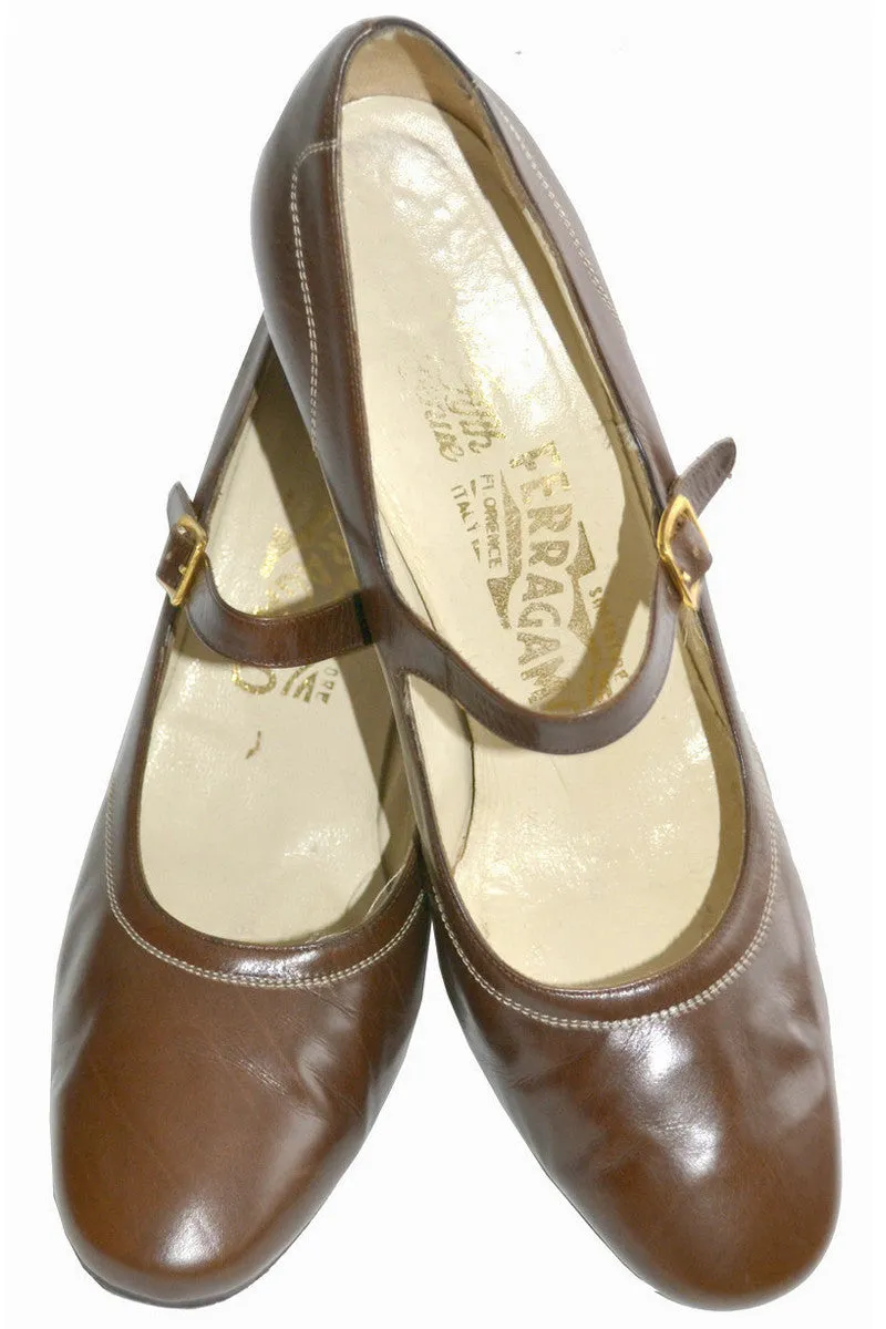 1970s Salvatore Ferragamo Brown Leather Mary Janes Vintage Shoes 8.5