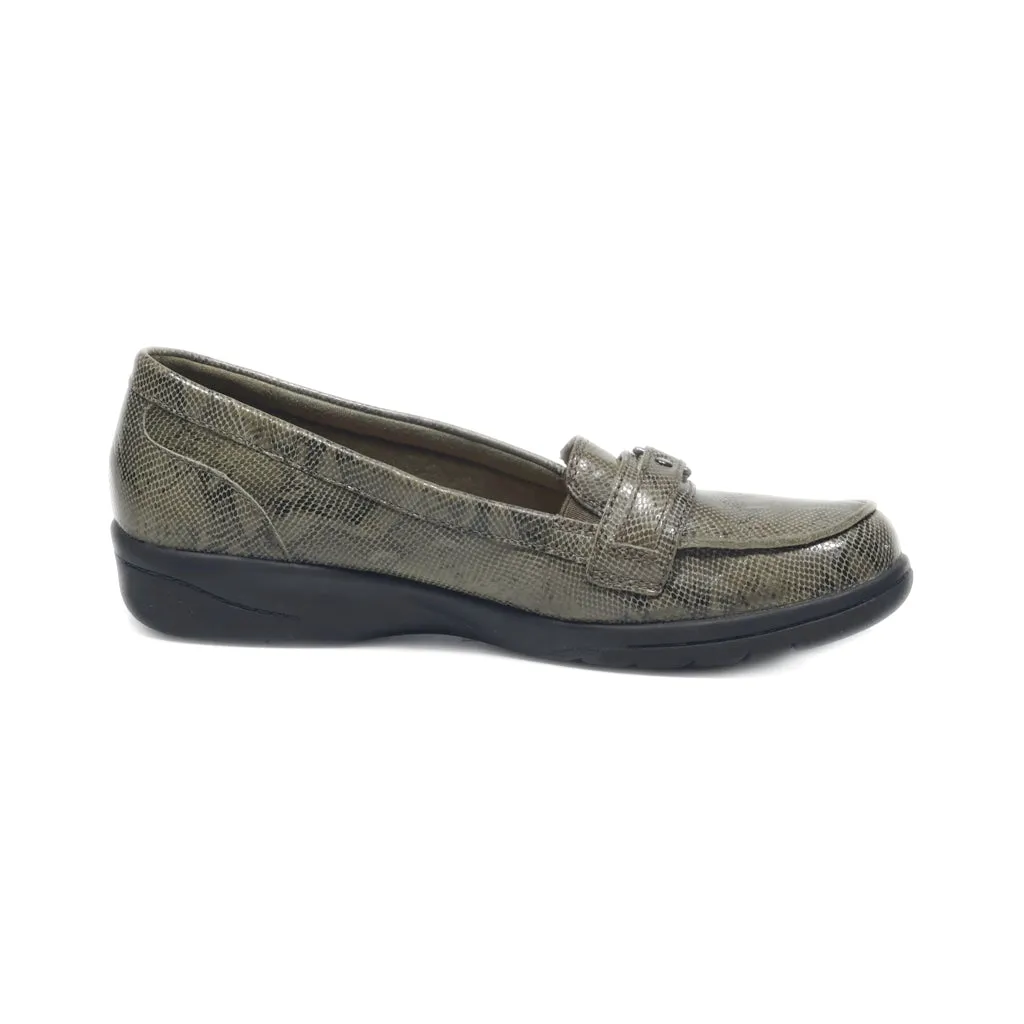 Clarks Loafers Leather Grey Colour For Women