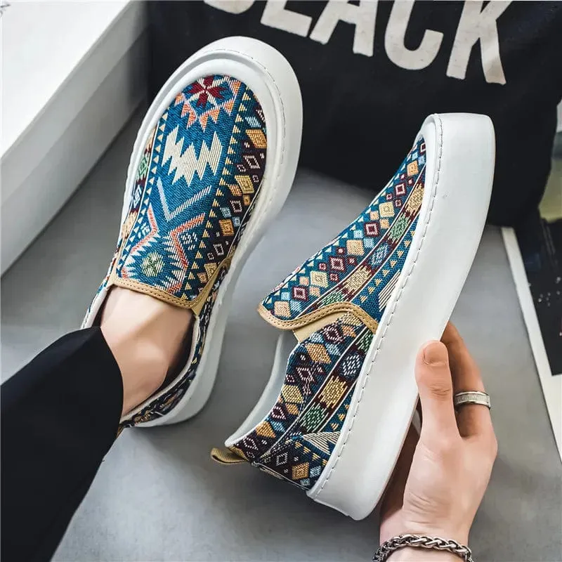 Men's Breathable Canvas Sneakers: Lightweight Vulcanized Shoes with Classic Embroidery