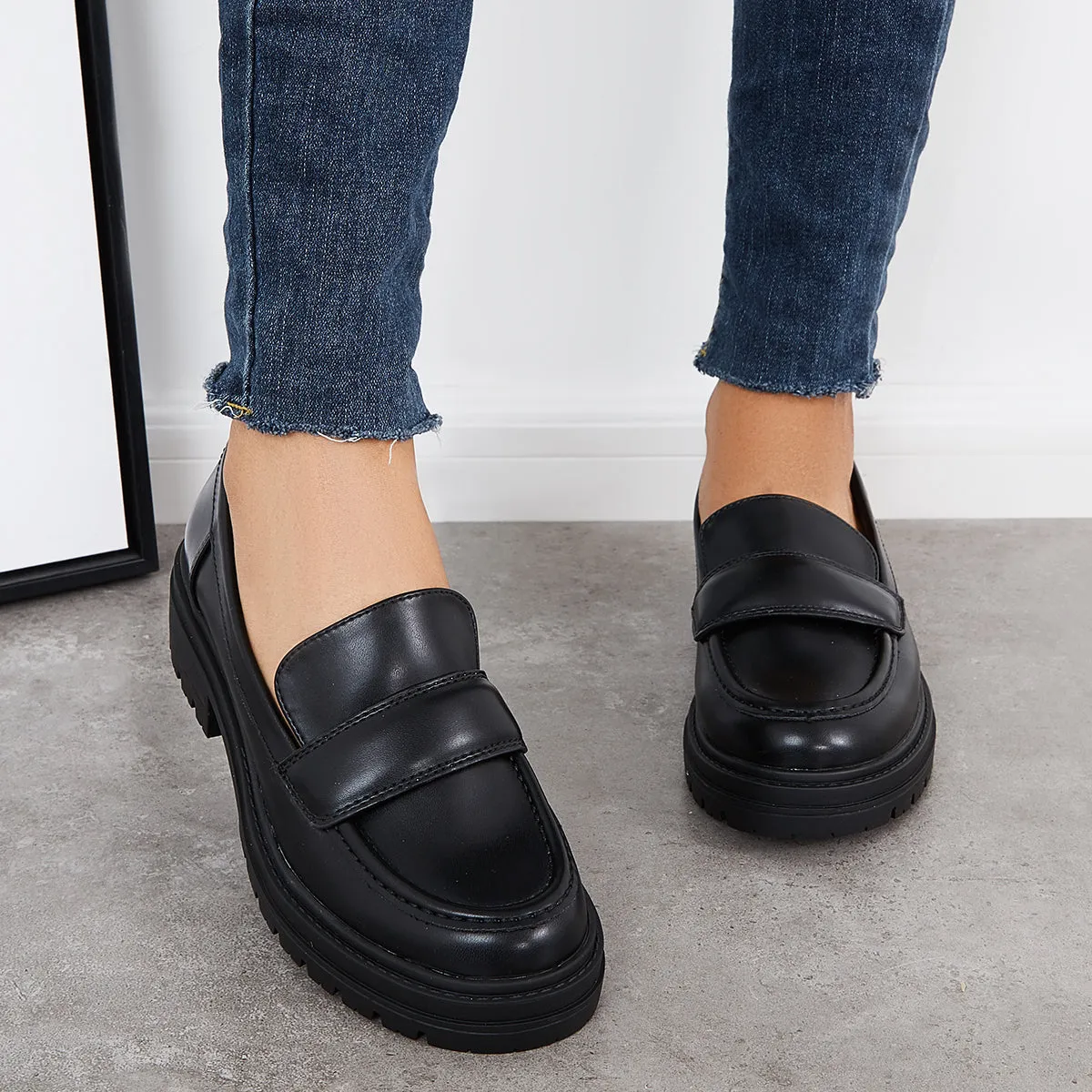 Women Round Toe Platform Vintage Loafers